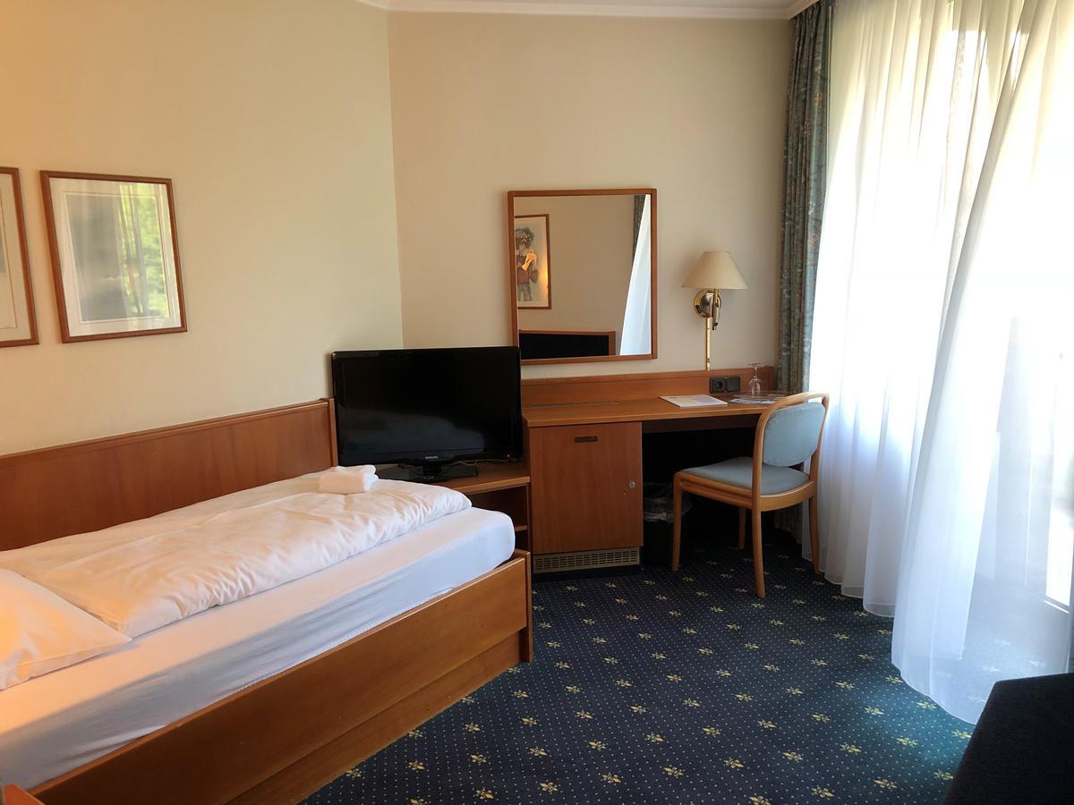 Karaman Group Hotel Bad Nenndorf Exterior foto