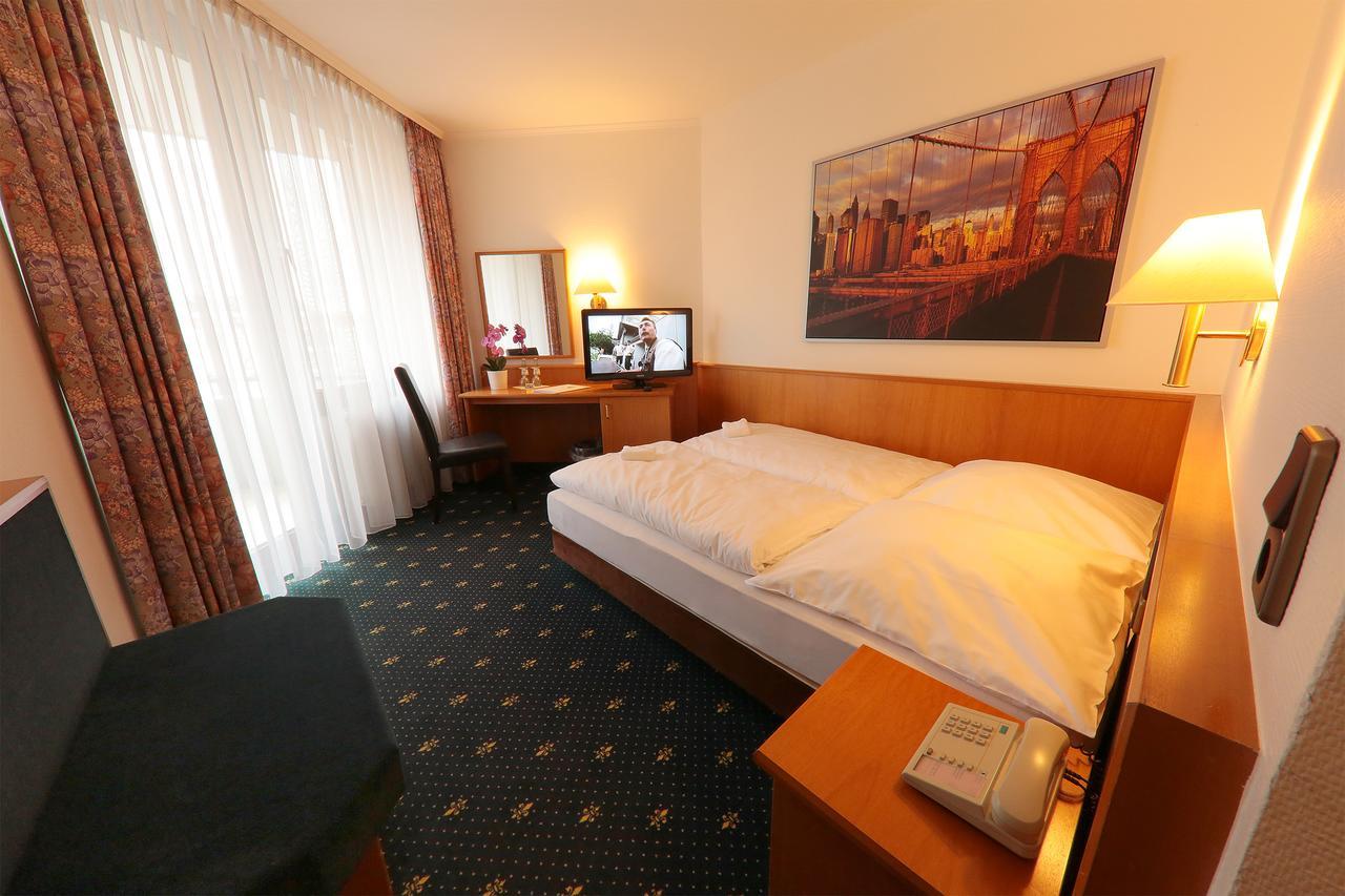 Karaman Group Hotel Bad Nenndorf Exterior foto